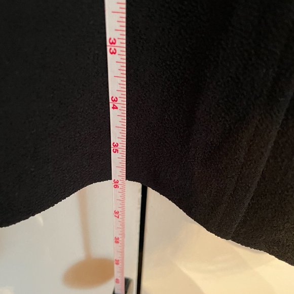 LBD with pearls - Picture 3 of 3